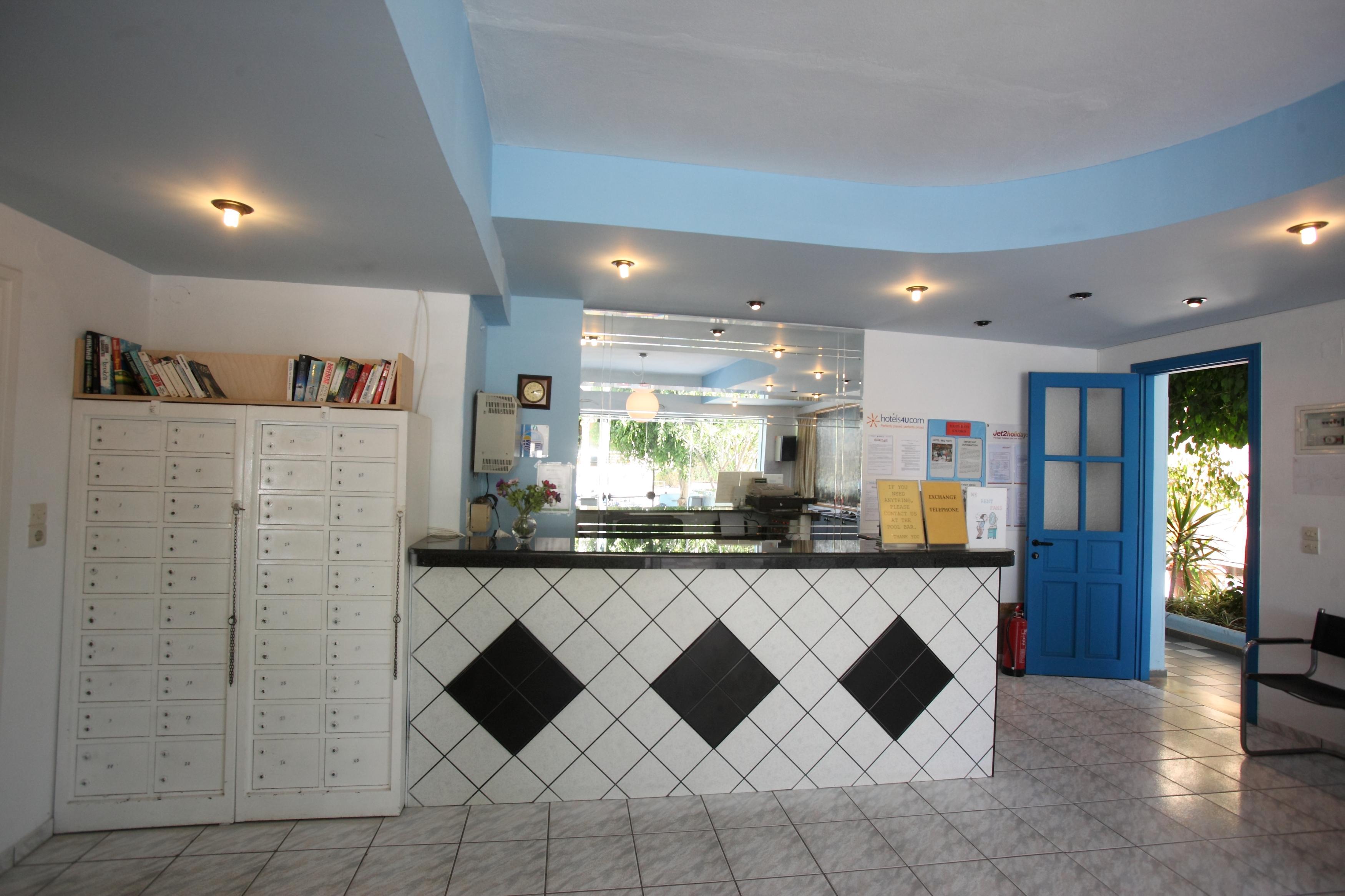 Aparthotel Happy Days Malia Exterior foto