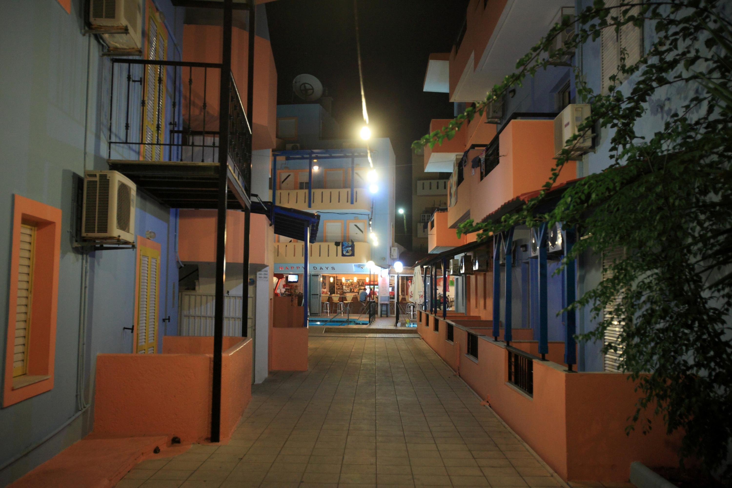 Aparthotel Happy Days Malia Exterior foto